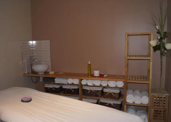 Du Golf De מלון Clécy